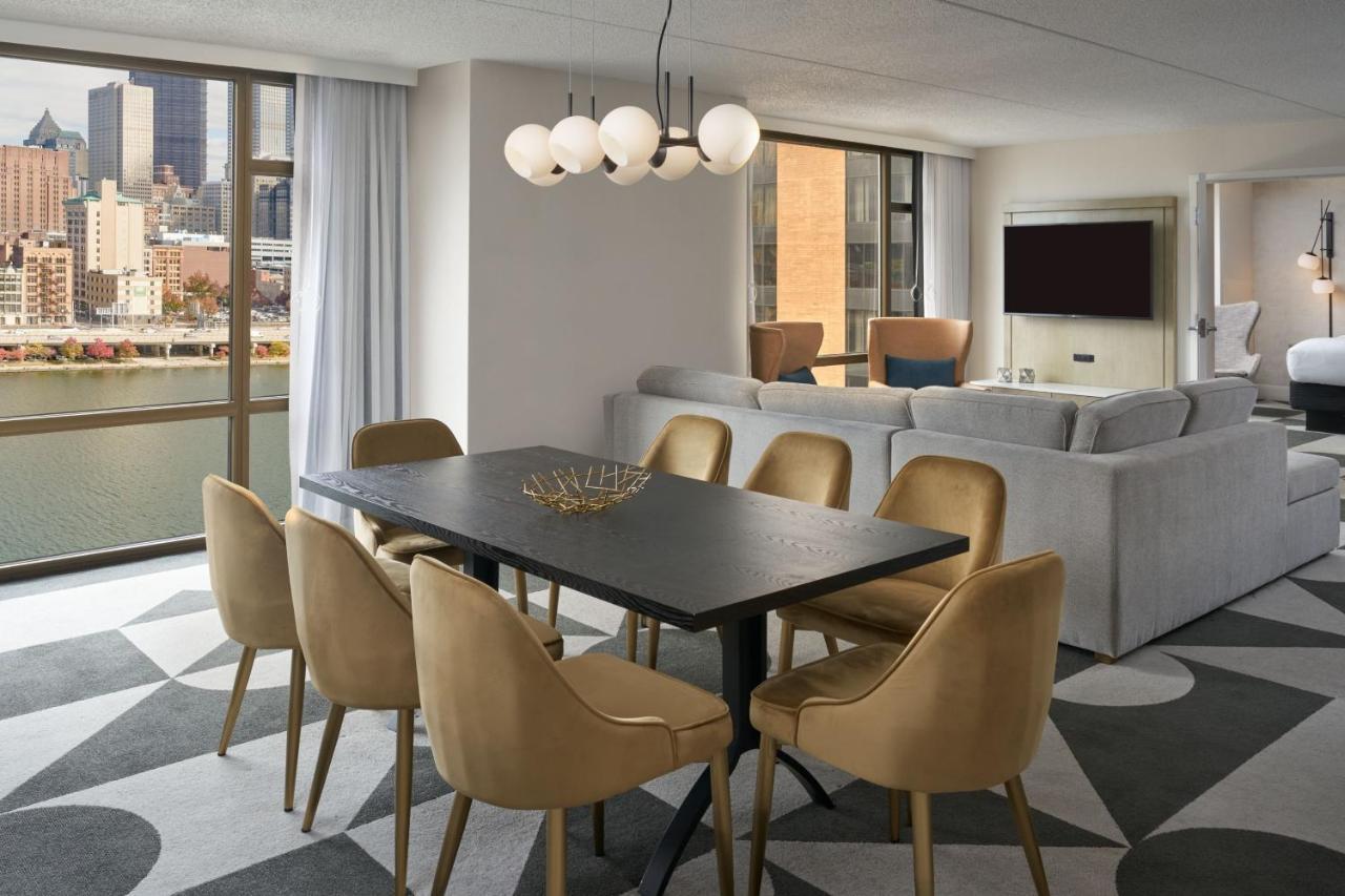 Sheraton Pittsburgh Hotel At Station Square Екстериор снимка