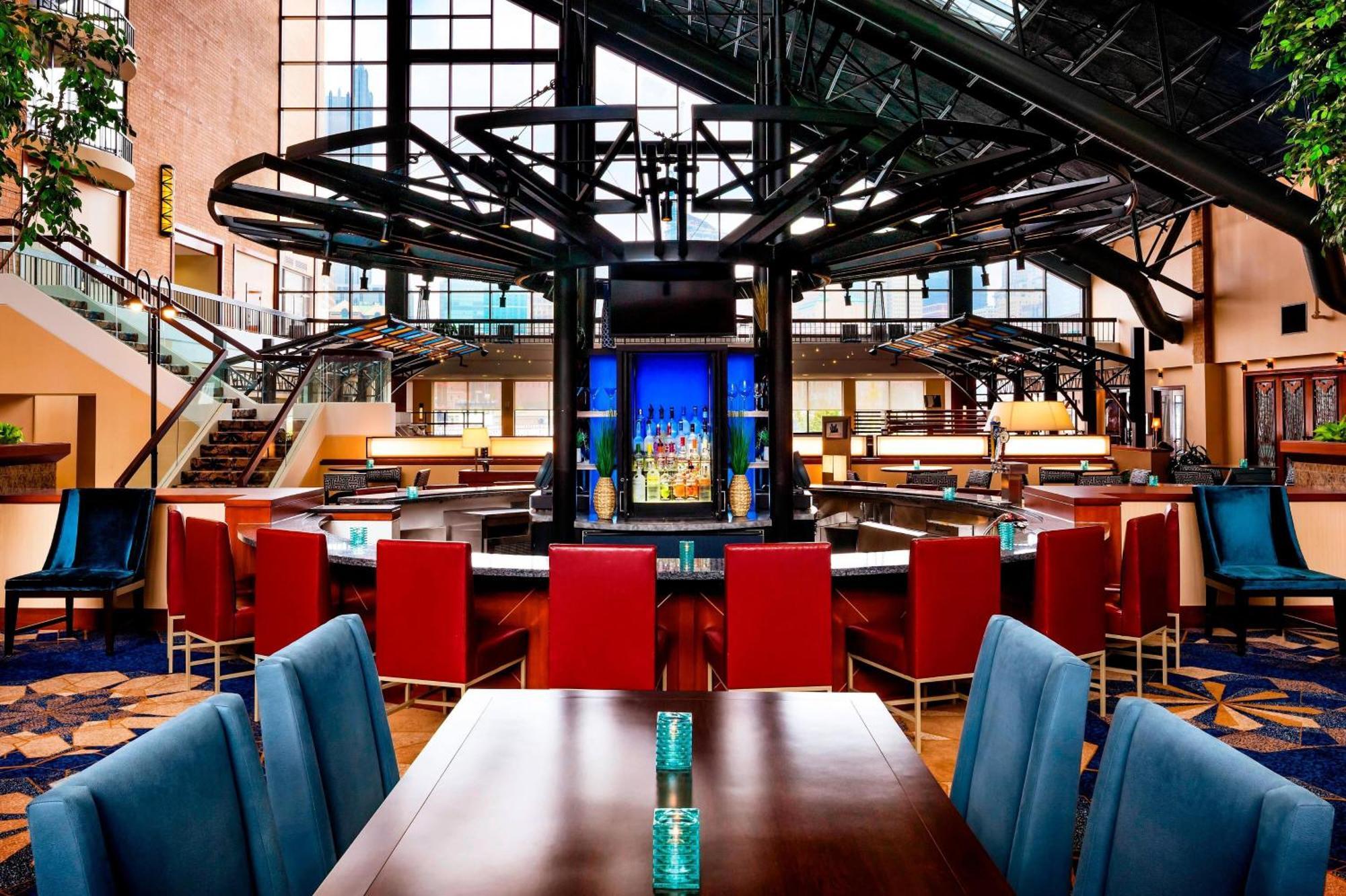 Sheraton Pittsburgh Hotel At Station Square Екстериор снимка