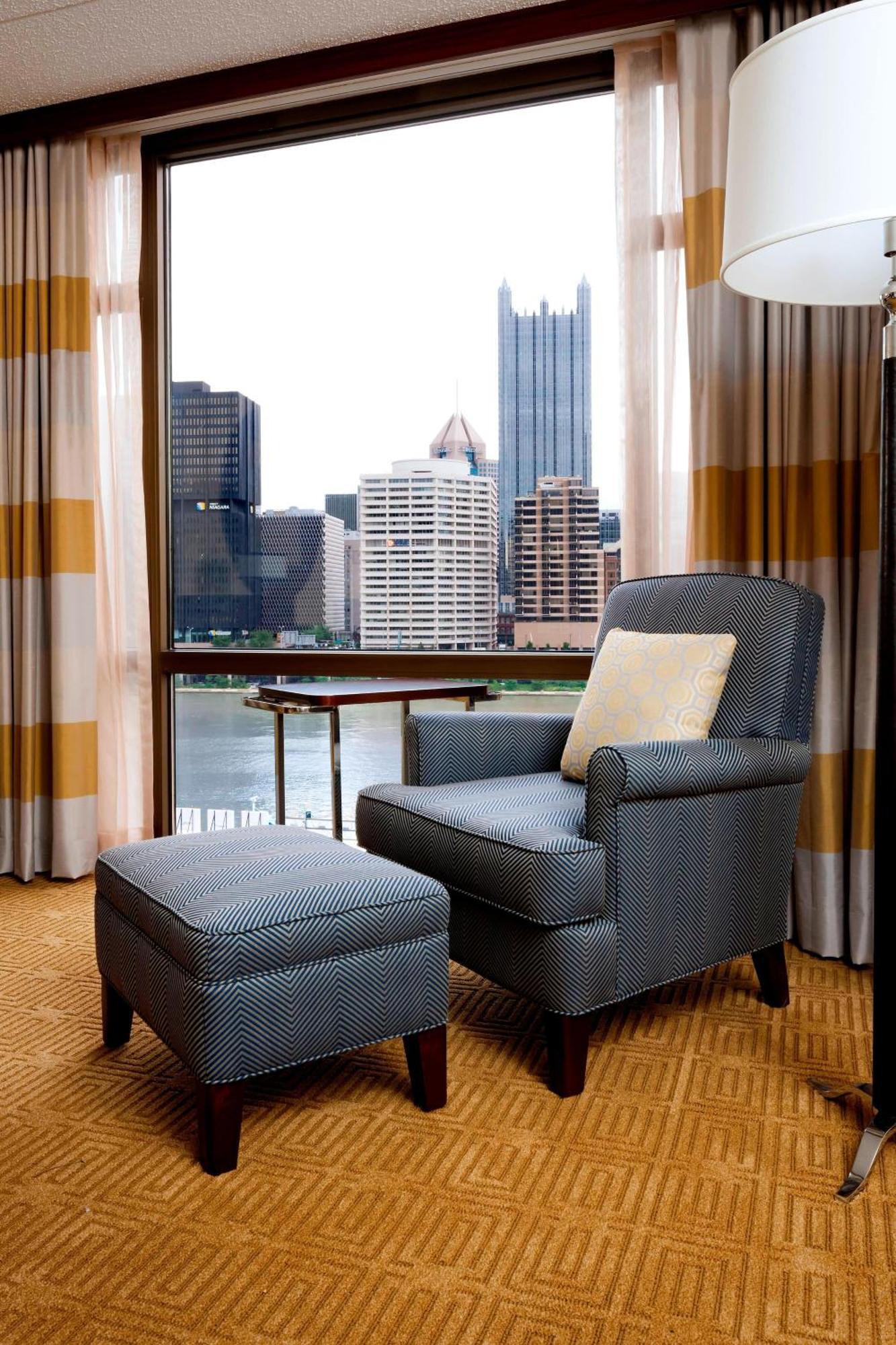 Sheraton Pittsburgh Hotel At Station Square Екстериор снимка
